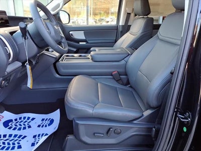 2025 Ford Expedition Active 4x4