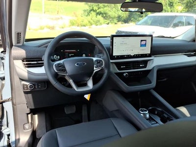 2026 Ford Explorer Active w/100A Pkg RWD