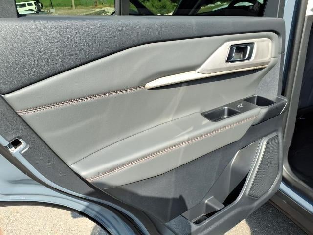 2026 Ford Explorer Active w/100A Pkg RWD