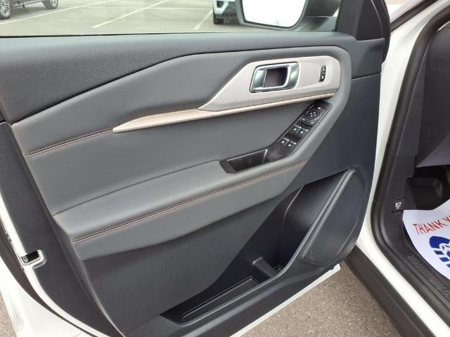 2026 Ford Explorer Active w/200A Pkg RWD