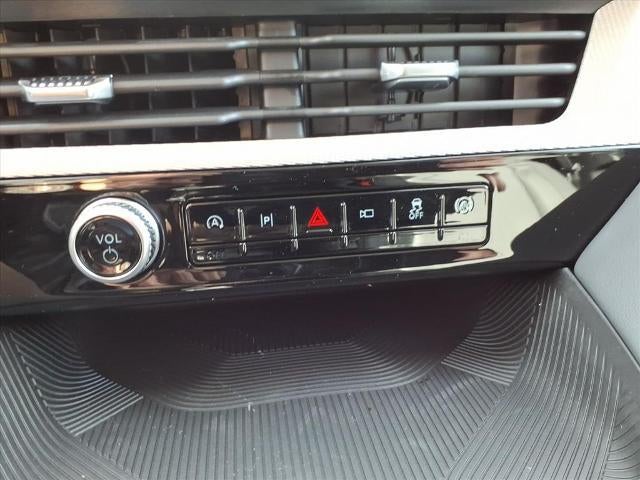 2026 Ford Explorer Active w/100A Pkg RWD