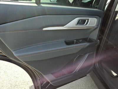 2026 Ford Explorer Active w/100A Pkg RWD