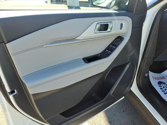 2026 Ford Explorer Active w/100A Pkg RWD