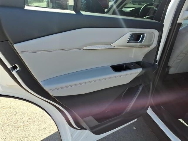 2026 Ford Explorer Active w/100A Pkg RWD