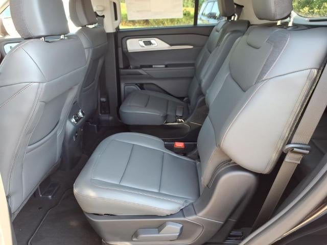 2026 Ford Explorer Active w/100A Pkg RWD