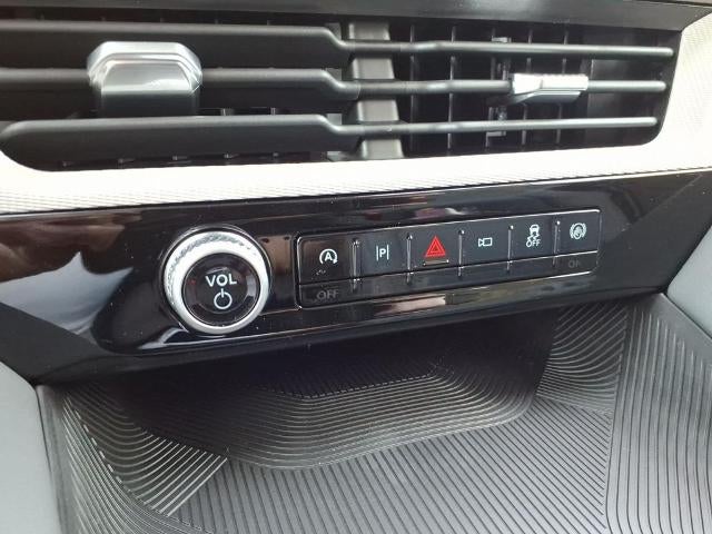 2026 Ford Explorer Active w/100A Pkg RWD