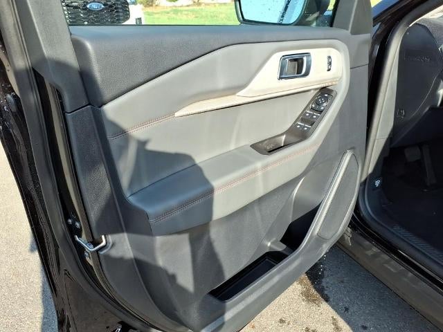2026 Ford Explorer Active w/100A Pkg RWD