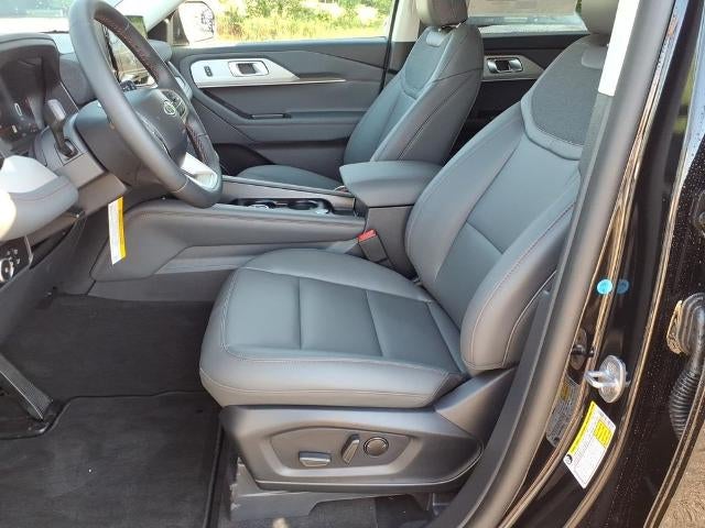 2026 Ford Explorer Active w/100A Pkg RWD