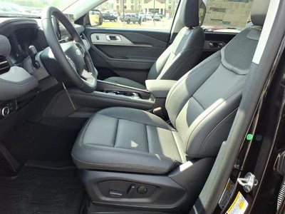 2026 Ford Explorer Active w/100A Pkg 4WD