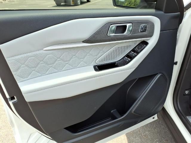 2026 Ford Explorer Platinum 4WD