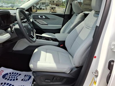 2026 Ford Explorer Platinum 4WD