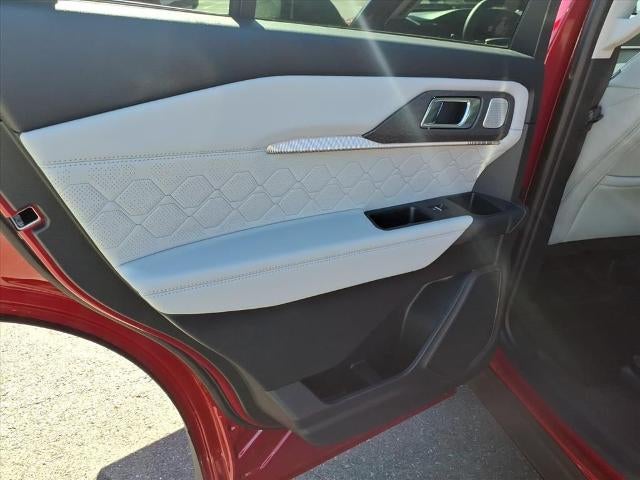 2026 Ford Explorer Platinum 4WD