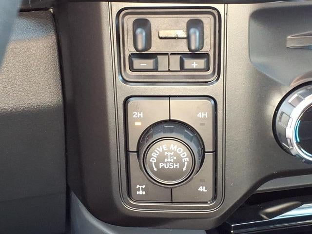 2027 Ford Super Duty F-250 SRW XL 4WD Crew Cab 6.75' Box