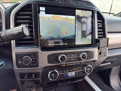 2022 Ford Super Duty F-250 SRW LARIAT 4WD Crew Cab 6.75' Box