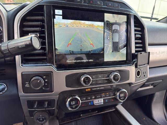 2022 Ford Super Duty F-250 SRW LARIAT 4WD Crew Cab 6.75' Box