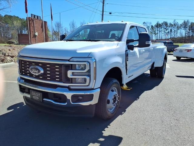 2026 Ford Super Duty F-350 DRW XLT 4WD Crew Cab 8' Box