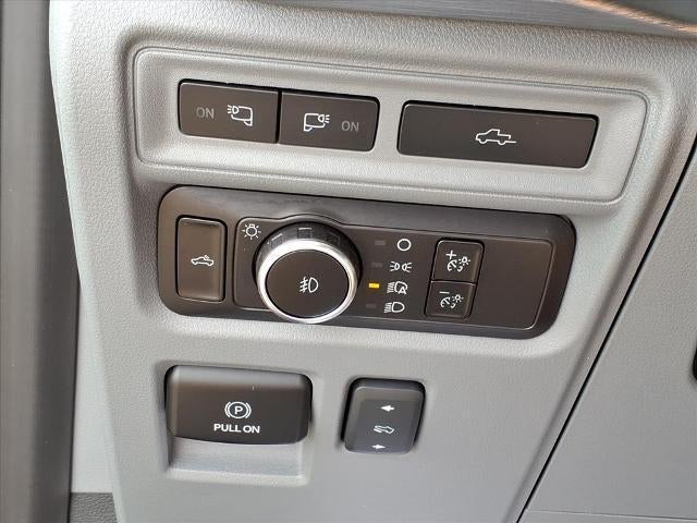 2023 Ford F-150 LARIAT 4WD SuperCrew 5.5' Box