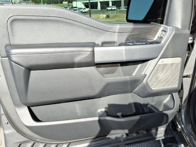 2025 Ford F-150 LARIAT 4WD SuperCrew 5.5' Box