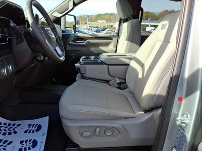 2025 GMC Sierra 2500 HD Crew Cab Standard Box 4-Wheel Drive SLE