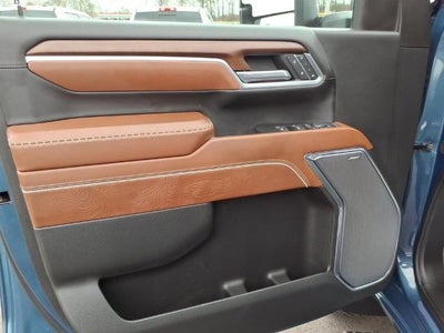 2025 GMC Sierra 3500HD Crew Cab Long Box 4-Wheel Drive Denali Ultimate