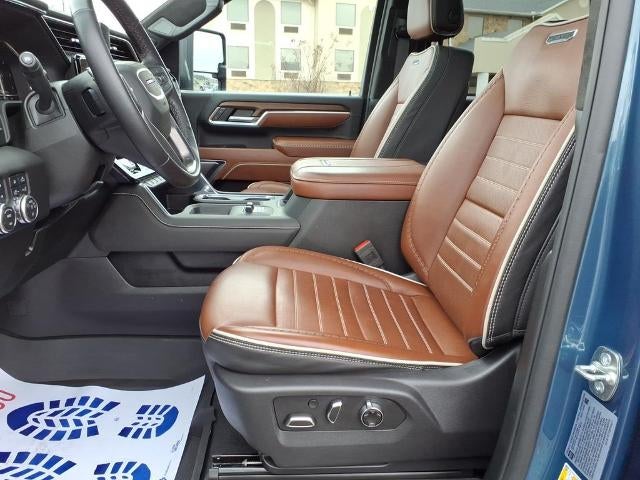 2025 GMC Sierra 3500HD Crew Cab Long Box 4-Wheel Drive Denali Ultimate