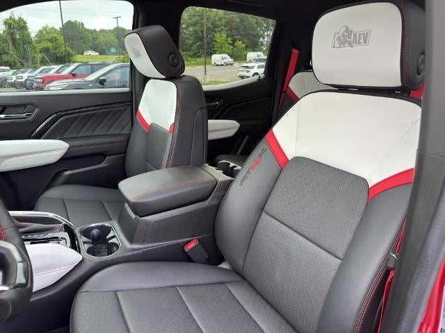 2024 GMC Canyon Crew Cab Short Box 4-Wheel Drive AT4X
