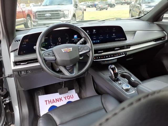 2025 Cadillac XT4 FWD 4dr Premium Luxury