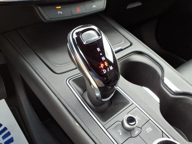 2025 Cadillac XT4 FWD 4dr Premium Luxury