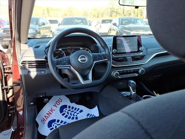 2024 Nissan Altima 2.5 SV Sedan