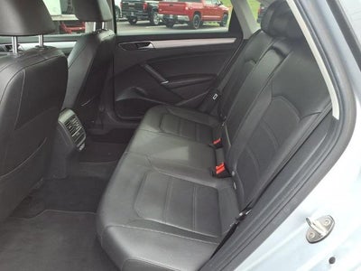 2019 Volkswagen Passat 2.0T Wolfsburg Edition Auto