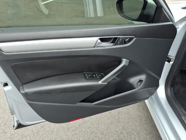 2019 Volkswagen Passat 2.0T Wolfsburg Edition Auto