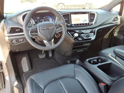 2025 Chrysler Pacifica Select FWD
