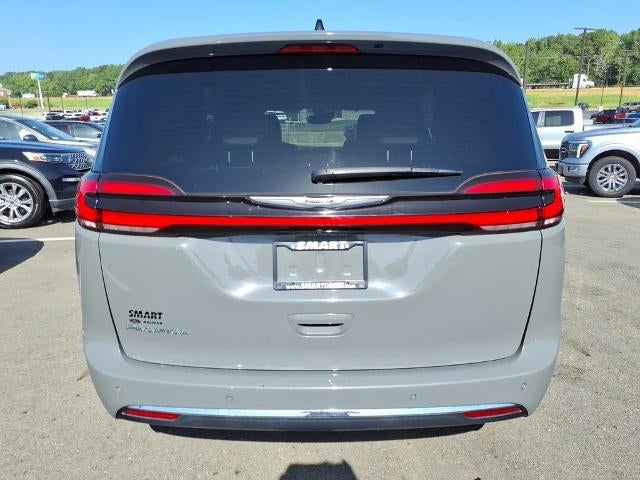 2025 Chrysler Pacifica Select FWD