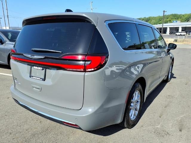 2025 Chrysler Pacifica Select FWD