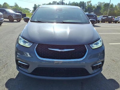 2025 Chrysler Pacifica Select FWD