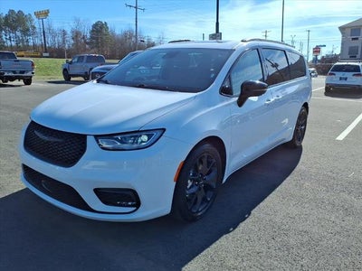 2025 Chrysler Pacifica Limited FWD