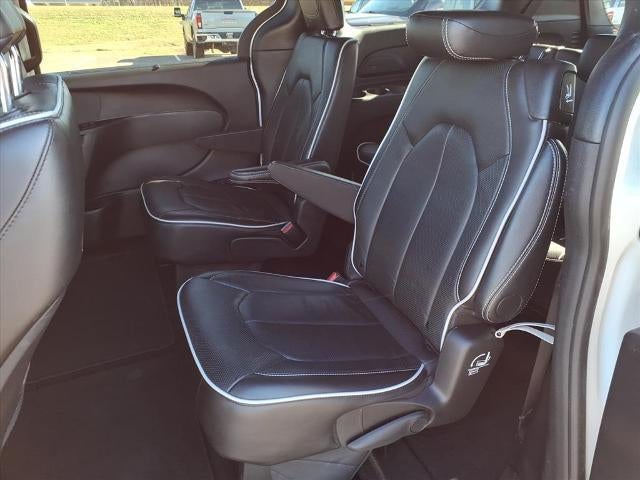 2025 Chrysler Pacifica Limited FWD