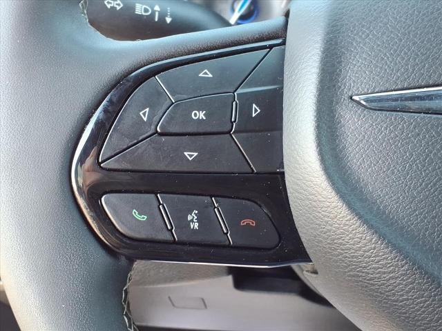 2025 Chrysler Pacifica Limited FWD