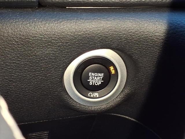 2025 Chrysler Pacifica Limited FWD