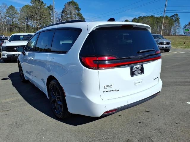 2025 Chrysler Pacifica Limited FWD