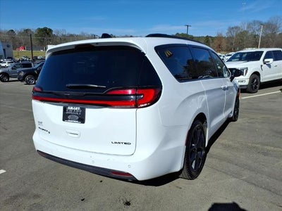 2025 Chrysler Pacifica Limited FWD