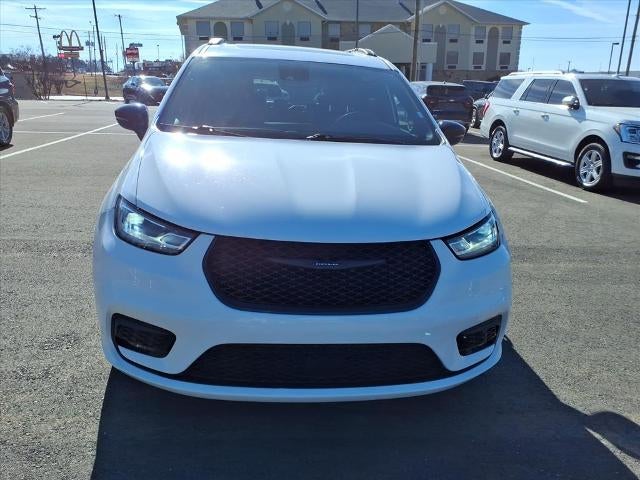 2025 Chrysler Pacifica Limited FWD