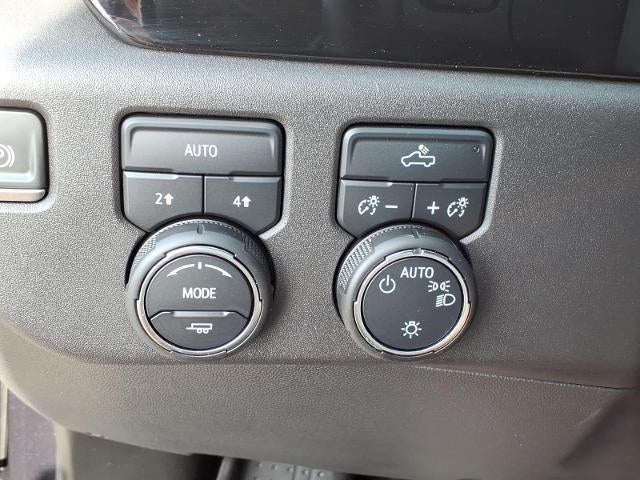 2024 Chevrolet Silverado 1500 Crew Cab Short Box 4-Wheel Drive LT 2FL