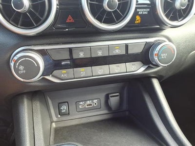 2025 Nissan Sentra SV CVT