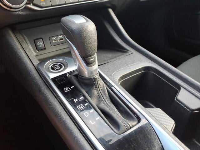 2025 Nissan Sentra SV CVT