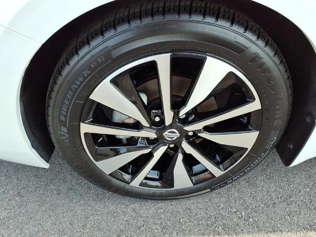2023 Nissan Sentra SV CVT