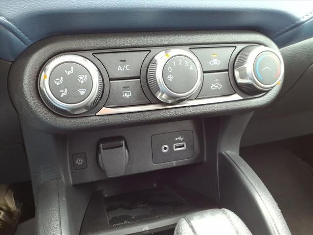 2024 Nissan Versa SV CVT