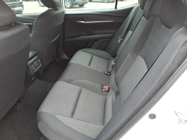 2025 Toyota Camry LE (SE)