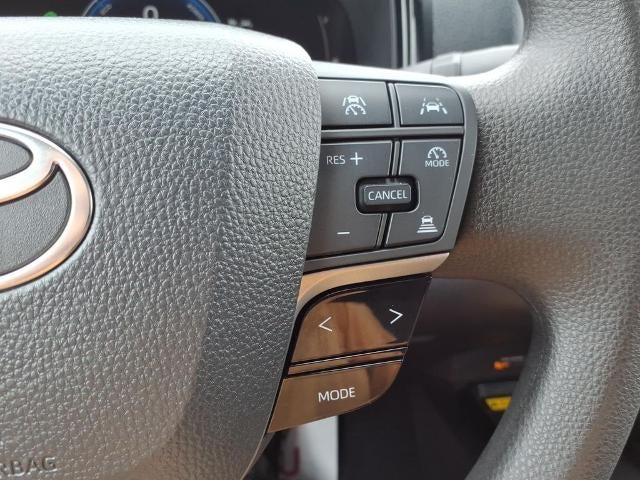 2025 Toyota Camry LE (SE)