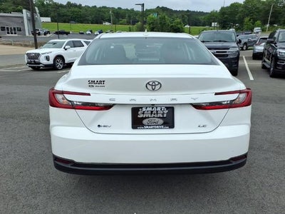 2025 Toyota Camry LE (SE)